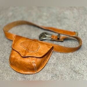 Carlos Falchi Tooled Western Rodeo Prairie Cowgirl Leather Belt Bag Pouch Belt M